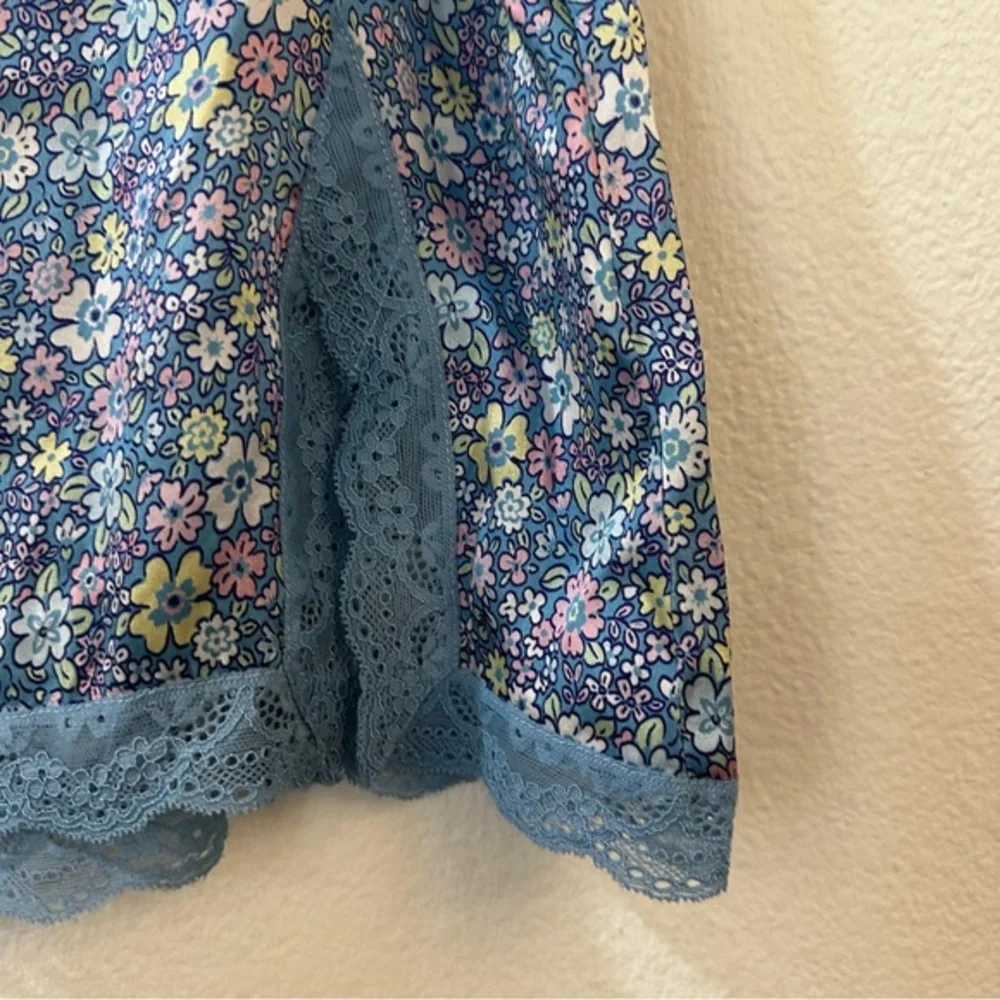 Frankie's Bikinis Blue Floral Lace-Trim Mini Skirt